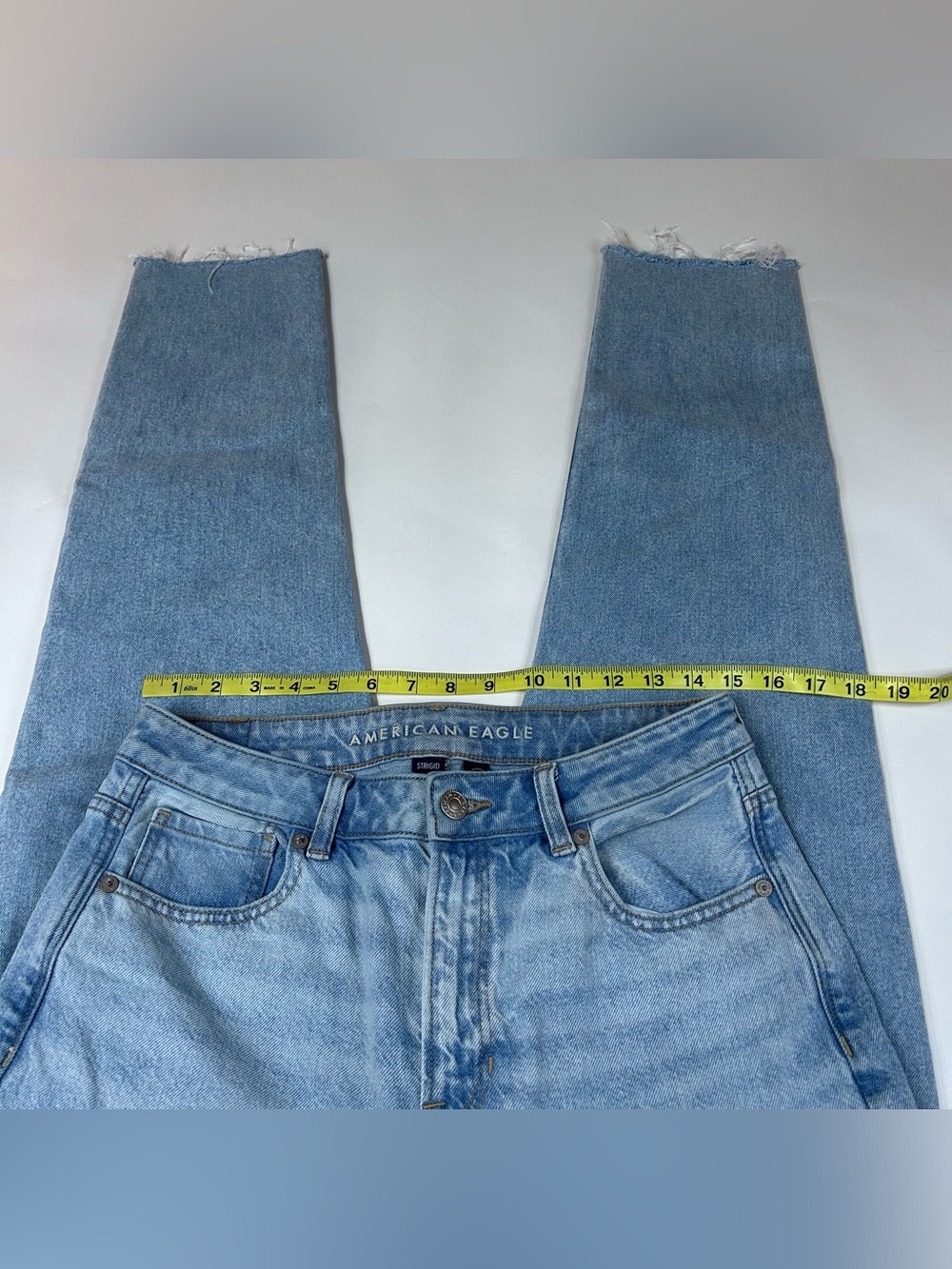 American Eagle Women’s Size 6 LONG Mom Jean Light Wash Denim Strigid Blue #1509 - Picture 6 of 11